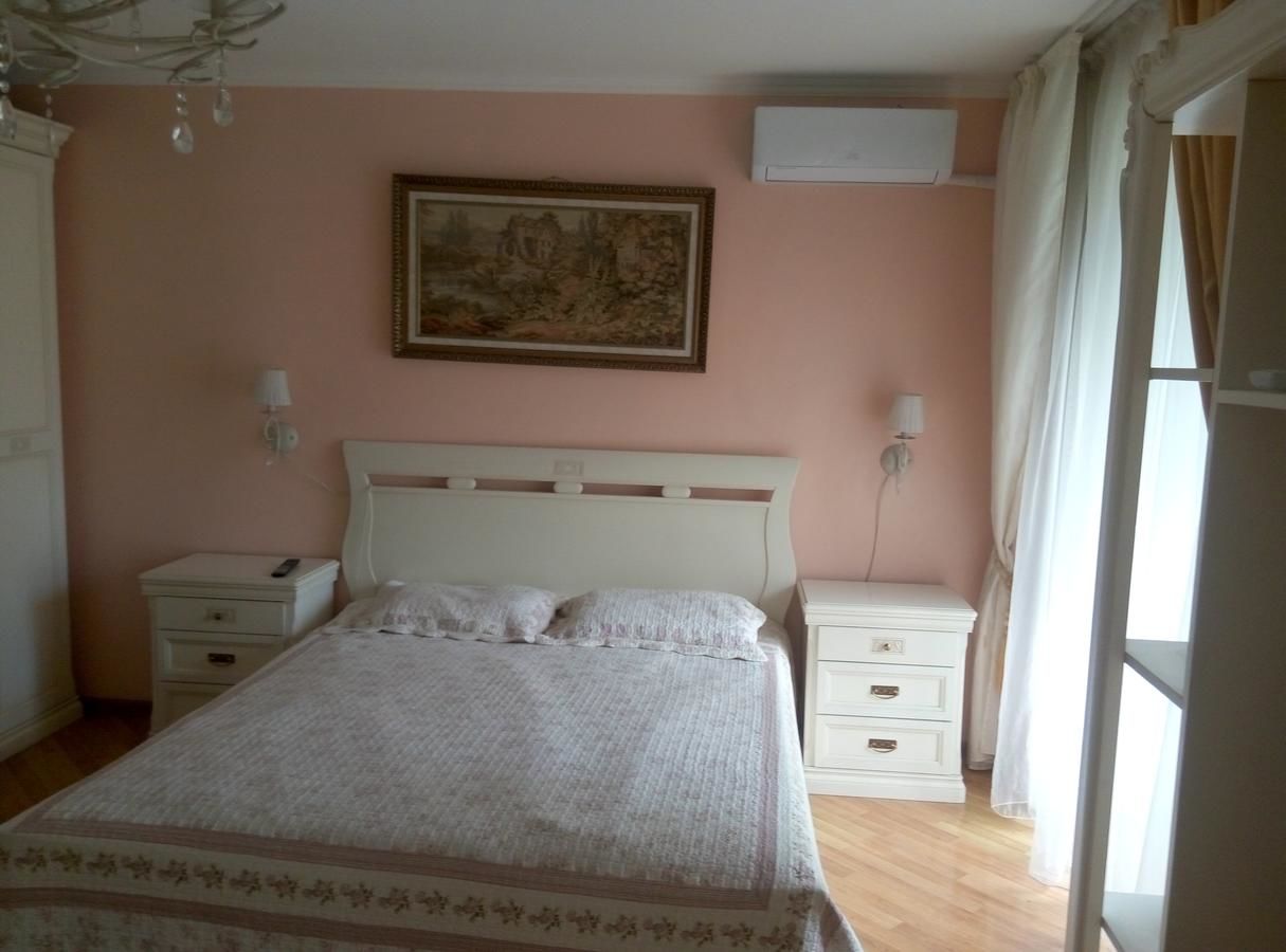 Апартаменты Семейные апартаменты с 3 спальными комнатами. Одесса