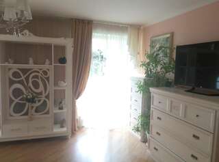 Апартаменты Семейные апартаменты с 3 спальными комнатами. Одесса Апартаменты-14