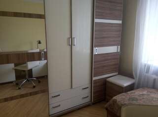 Апартаменты Семейные апартаменты с 3 спальными комнатами. Одесса Апартаменты-17