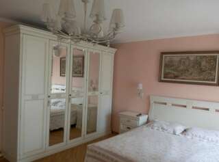 Апартаменты Семейные апартаменты с 3 спальными комнатами. Одесса Апартаменты-35